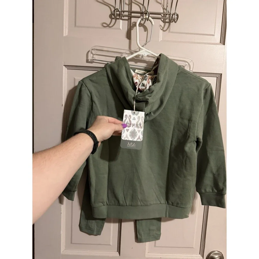 Girls Matching Sweatshirt & Leggings Set NWT Size Medium Green Adera Clothes